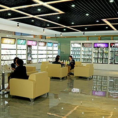 化妝品成分表格中的成分常有哪些功效？