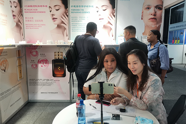 重磅！廣東歐泉集團(tuán)（南非）貿(mào)易博覽會完美收官！