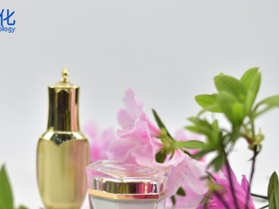 美妝廠(chǎng)家：爽膚水跟化妝水是一樣的嗎？